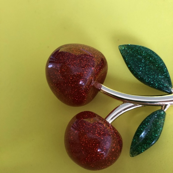 ❤️Coach Cherry Keychain - Picture 4 of 5